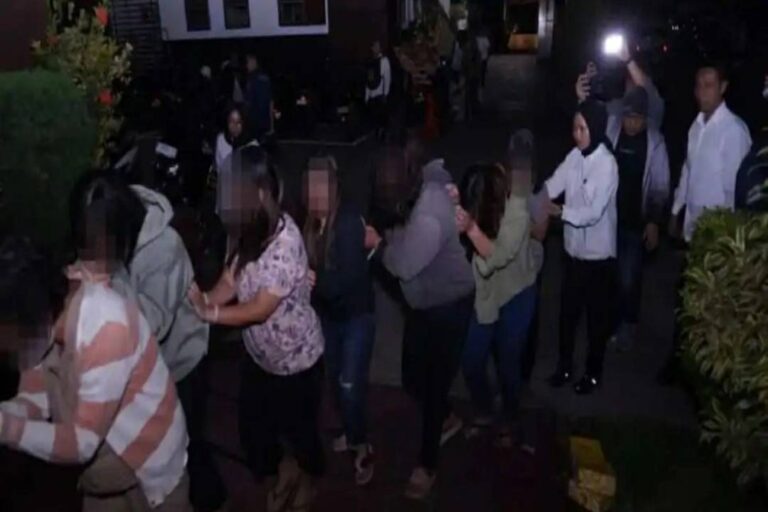 Kasus Perdagangan Bayi Internasional Dibongkar, 19 Terdakwa Dihadapkan di Pengadilan Bandung