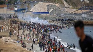Horor! Ribuan Migran Maroko Serbu Spanyol, Tentara Dikerahkan, Sembilan Tewas