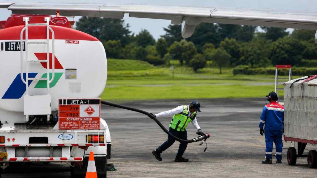 Pertamina Turunkan Harga Avtur 14% Resmi Mulai Juli 2026