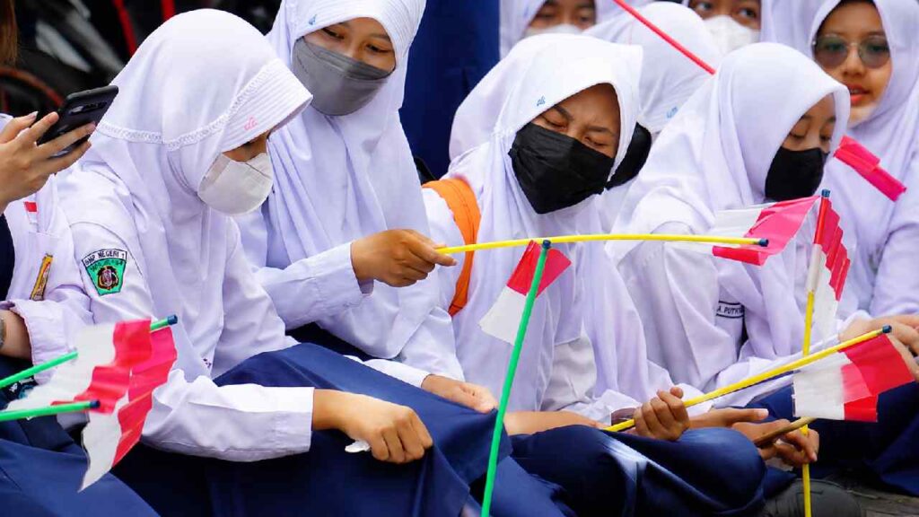Kepsek SMP di Tana Toraja Dicopot Usai Polemik Larangan Siswi Berhijab