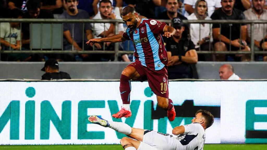 Mohamed Salah Langsung Panas di Trabzonspor, Cetak Brace dan Nyaris Hattrick