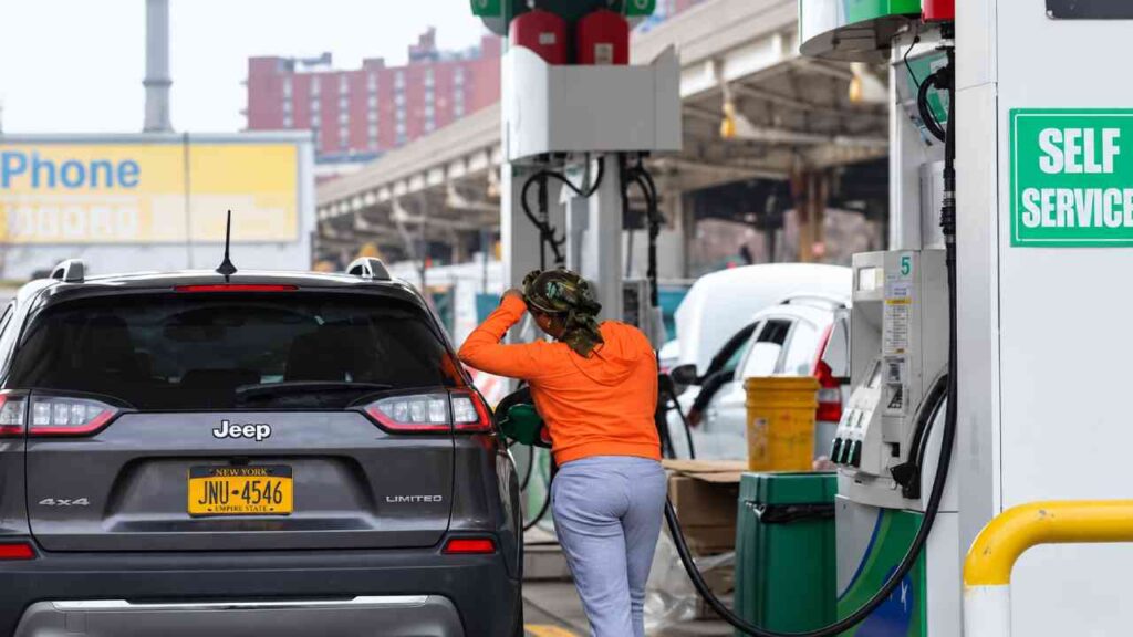 Harga Minyak Dunia Melonjak, Diesel AS Tembus Rekor Tertinggi