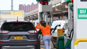 Harga Minyak Dunia Melonjak, Diesel AS Tembus Rekor Tertinggi